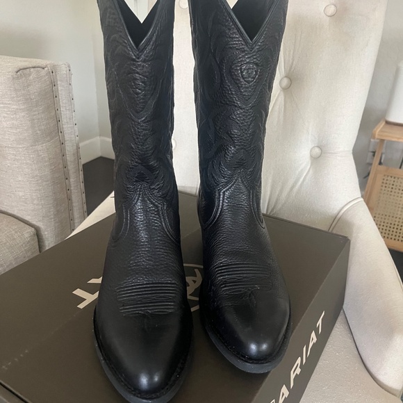Ariat Black Cowboy Boots - Picture 4 of 6